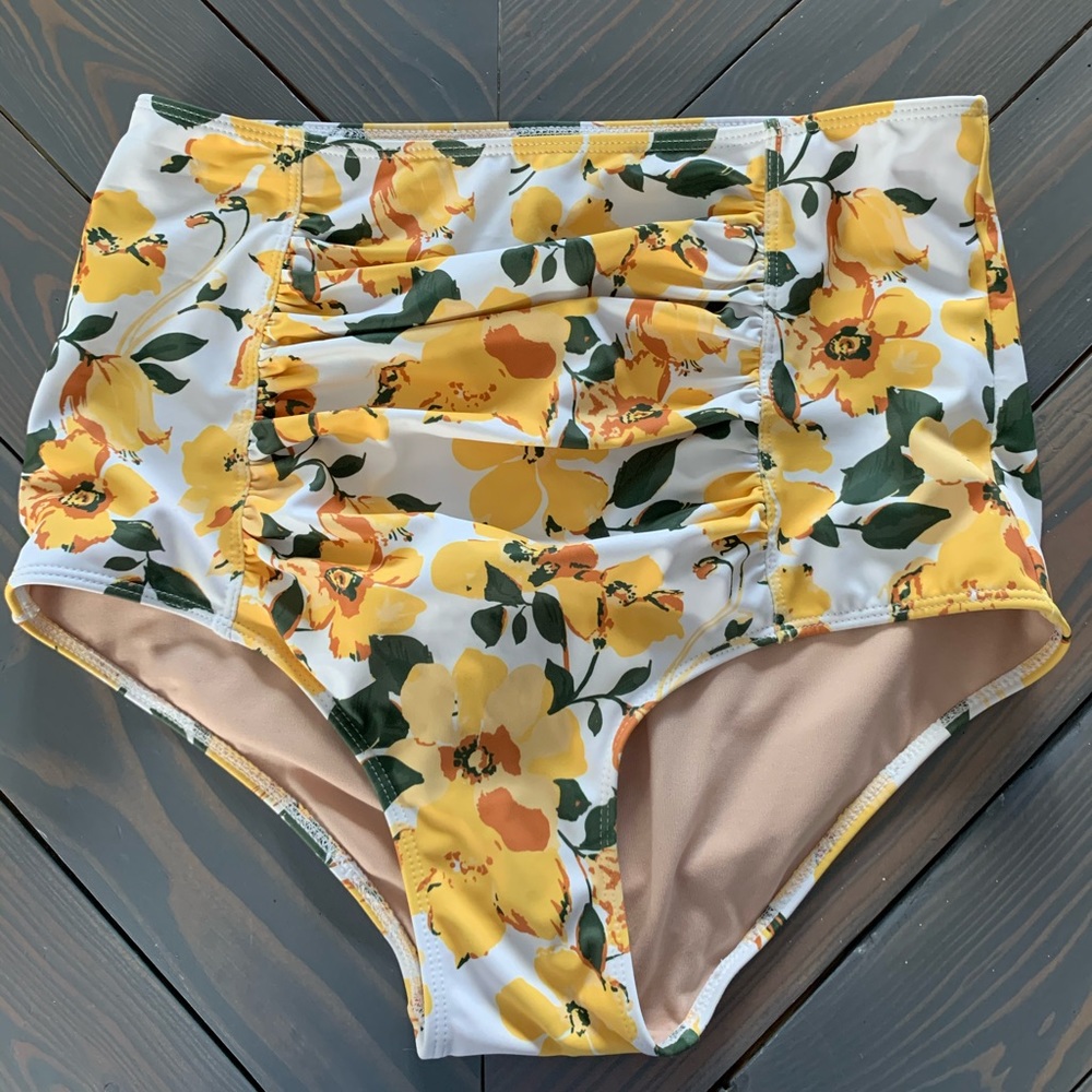 Kortni Jeane bottoms